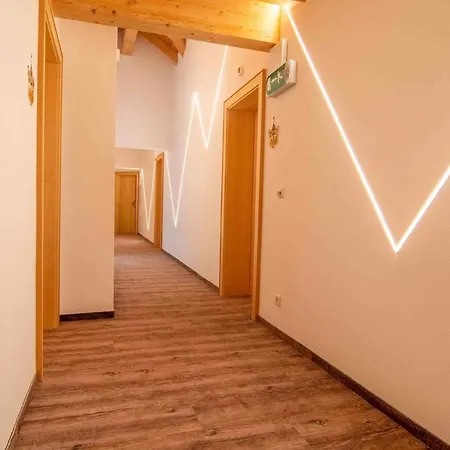 Hotel Garni Waldschloessl 4*